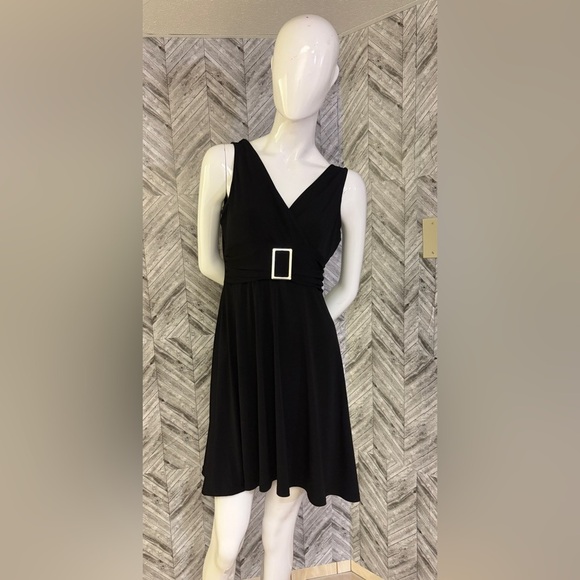 Suzy Shier Dresses & Skirts - Suzy Shier Black Mini Dress with Buckle Detail, sleeveless size large